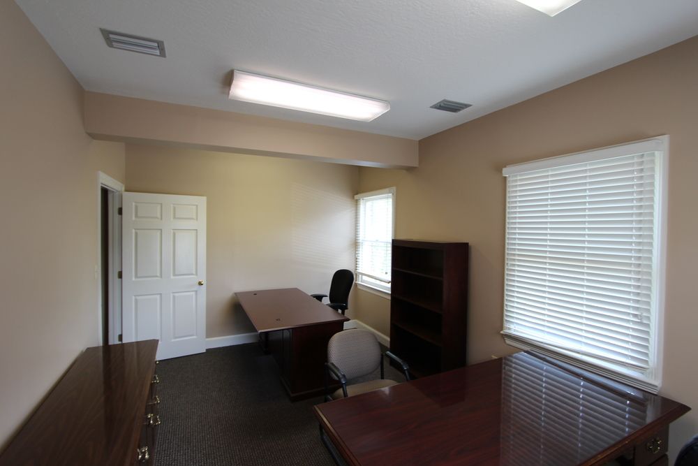 Office Space For Sale/Lease: 101 Madison Plz, Hattiesburg, MS 39402